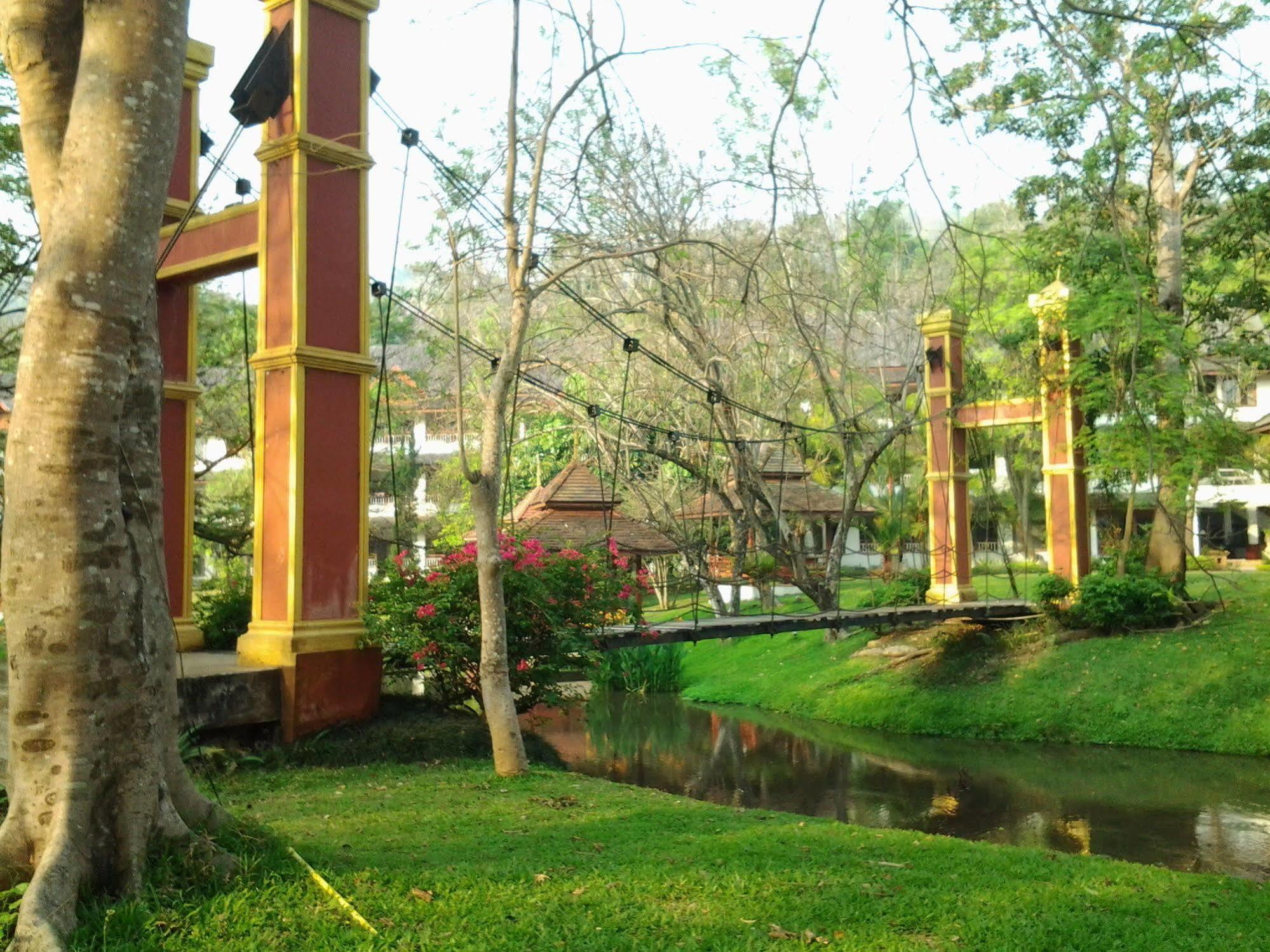 Suan Bua Hotel & Resort Ban Pong  Exterior foto